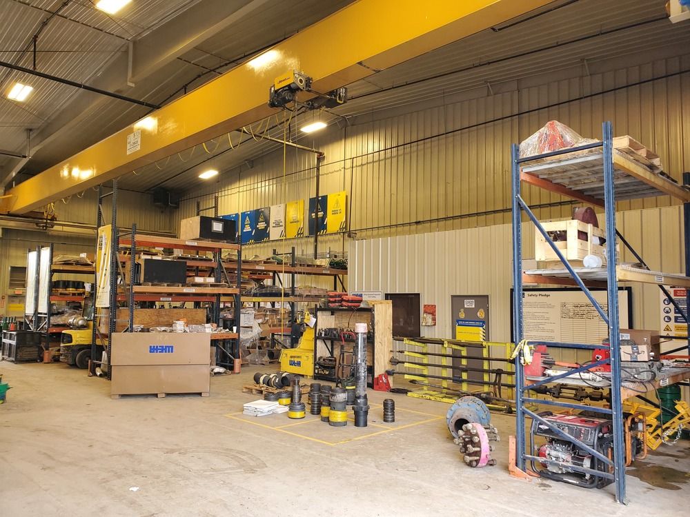 ± 15,000 SF shop, office & ± 7 acre yard | Former Weir Oil & Gas Facility: 14082 49th Rd NW, Williston, ND 58801